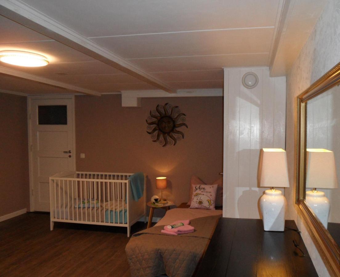 B&B Manderscheid-Blick Pantenburg Buitenkant foto